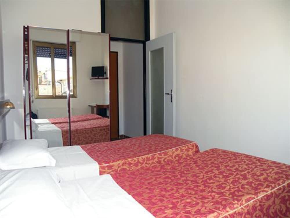 Hotel Virgilio Milan Bagian luar foto