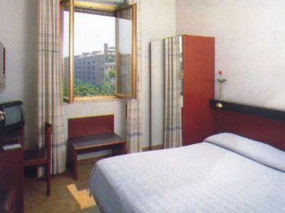 Hotel Virgilio Milan Bagian luar foto