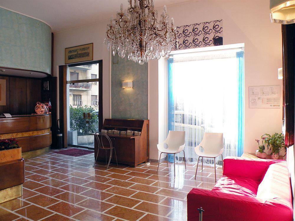 Hotel Virgilio Milan Bagian luar foto