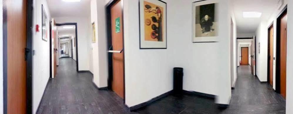 Hotel Virgilio Milan Bagian luar foto